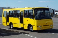 Розлючений чоловік влаштував різанину у київській маршрутці (Фото)
