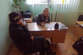 Нетвереза мати забула про свого 9-річного сина, який годинами катався в франківському тролейбусі