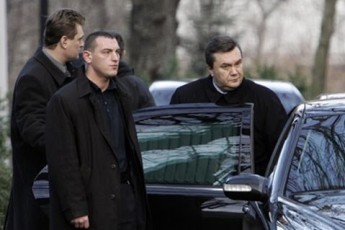 Екс-охоронець Януковича розповів деталі його втечі