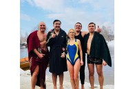 Саакашвілі вперше скупався і вигуляв халат у Гідропарку