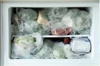 Скільки можна зберігати продукти в морозилці – список