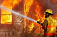 На Волині загорівся легковик