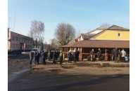 Розлючені волиняни перекрили трасу через вантажівки з буряками