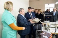 У працівників легкої промисловості зарплати зростуть на 30% , – Гройсман