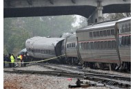 Понад 100 людей постраждало внаслідок зіткнення потягів у США