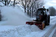 У Луцьку для розчистки снігу залучили всю доступну техніку