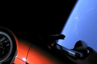 Ілон Маск запустив автомобіль у космос