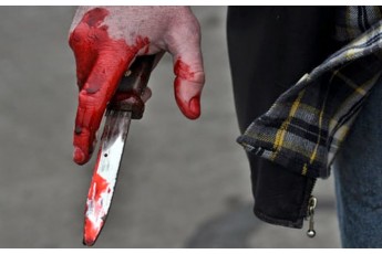 У Луцьку патрульний поліцейський вдарив ножем чоловіка – постраждалий в реанімації
