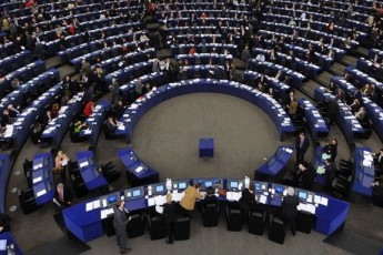 Європарламент підтримав введення санкцій проти Польщі