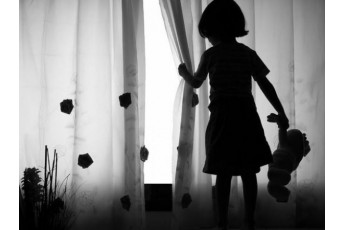 Батько систематично гвалтував 6-річну доньку на Західній Україні