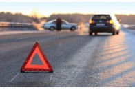 На Волині авто на швидкості злетіло в кювет та перевернулось, є постраждалі