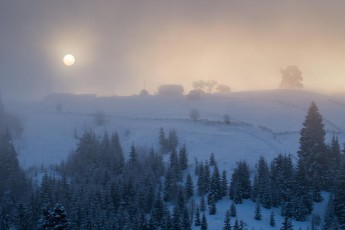 Луцький фотограф показав пейзажі засніжених українських гір