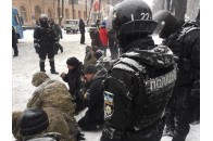 Богдан Пташник закликає нардепа і його соратників дати оцінку дій поліцейських під ВР