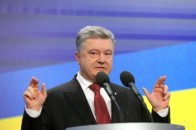 Порошенко звинуватив МВФ у порушенні суверенітету України