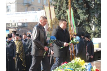 День смерті великого Кобзаря: у Луцьку урочиста хода, молебень та покладання квітів
