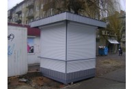 У Луцьку на зупинках впорядкують торгові кіоски