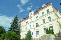 Кому лучани довірили б керувати містом: дослідження