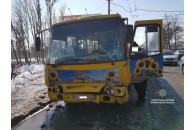 З масштабного зіткнення двох маршруток у Луцьку людей рятували 5 автомобілів швидкої