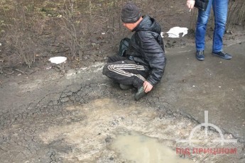 У Луцьку п’яний чоловік валявся в калюжі