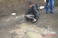 У Луцьку п’яний чоловік валявся в калюжі