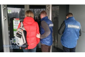Затримано банкіра, який продавав службову інформацію