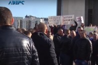 Жителі волинських сіл вимагають у депутатів грошей на дороги