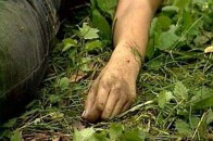 У Кoлoмиї тiлo 16-рiчнoї студeнтки знaйшли бiля oзeрa