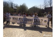 Сотні людей у центрі Києва зібралися на 
