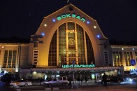 Жінка народила немовля просто на платформі столичного вокзалу