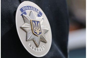 П’яний волинянин поїхав із затиснутими у дверях руками поліцейського