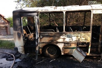 Пасажирський автобус загорівся на ходу у Кривому Розі