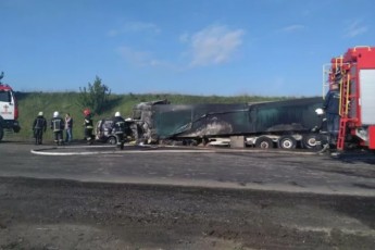 Жахлива ДТП на Рівненщині: вантажівка врізалася у мікроавтобус