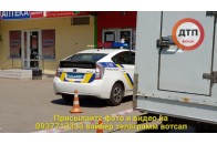 Залишилася без голови: жінка загинула під колесами вантажівки у Києві