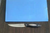 Волинянин встромив собі ніж у груди, аби уникнути суду (фото 18+)