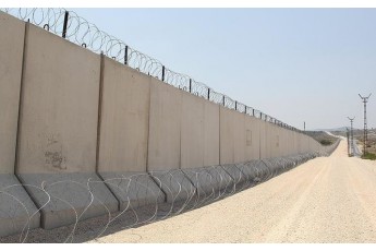 Туреччина побудувала 764-кілометрову стіну на кордоні з Сирією