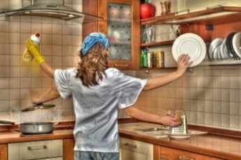 70% чоловіків в Україні вважають, що місце жінки на кухні