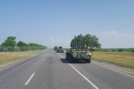Велика колона російської техніки рухається до українського кордону (відео)