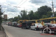 У Луцьку утворився довжелезний затор біля Центрального ринку