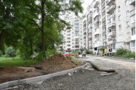 У Луцьку активно тривають ремонтні роботи у дворах