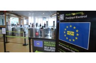 За користування безвізом з ЄС доведеться платити та поперeдньо реєструватись