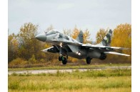 Військовий літак розбився у Польщі, пілот загинув