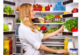 Які продукти не варто зберігати в холодильнику