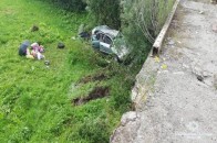 Автомобіль з іноземцями злетів з мосту і перекинувся на Львівщині