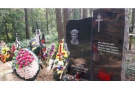 Вандали у Білорусі поглумилися над пам'ятником Герою Небесної сотні (фото)