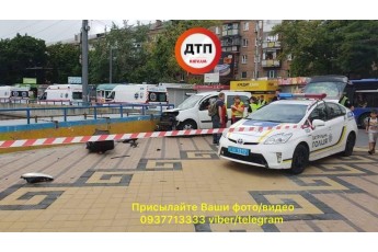 Збили 4-ох пішоходів: у Києві трапилася смертельна ДТП (Фото)