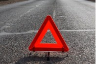 Чоловіка, який ховався від дощу, розчавила вантажівка на Львівщині