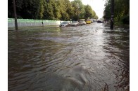 Рівне перетворилось у Венецію – показали наслідки жахливої грози (фото, відео)