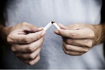 Українці почали менше палити через подорожчання цигарок