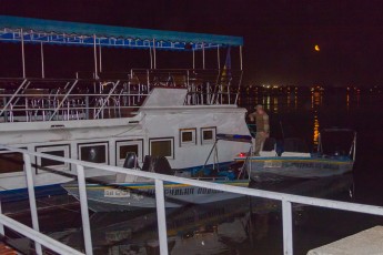 П’яний капітан катера протаранив ресторан у Дніпрі