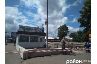 Скандал на луцькому автовокзалі: вночі намагалися незаконно демонтувати магазин підприємця